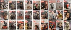 lot 49 image: 27 Vintage LIFE Magazine - Collection 1970s  Collection  1970, 1971, 1972