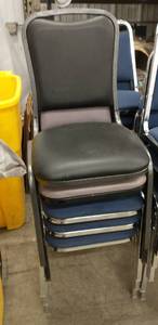 5 nice stacking padded office chairs