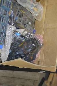 lot 6 image: Box of electronics