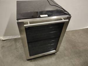 Magic Chef Model HMWC44DZ Wine Refr...