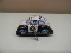 VINTAGE SMALL BUG POLICE CAR JAPAN TIN LITHO WIND UP TOY - NICE -  AWESOME PIECE - SEE PICTURES