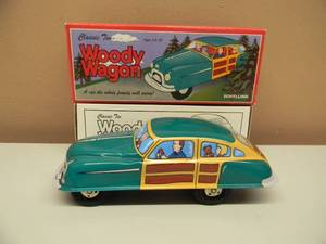 VINTAGE CLASSIC TIN WOODY WAGON By SCHYLLING - NEW IN BOX - GREAT PIECE - APPROX 7.5 - SEE PICTURES