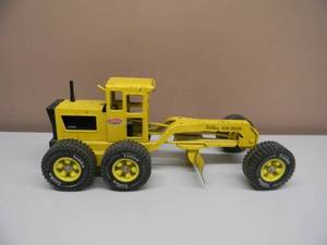 VINTAGE 1960s TONKA ROAD GRADER GOOD DECALS - NICE - APPROX 18 - AWESOME PIECE - SEE PICTURES