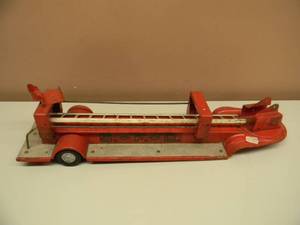 VINTAGE STRUCTO FIRE DEPT PRESSED STEEL HOOK & LADDER - FOR PARTS OR RESTORE - SEE PICTURES