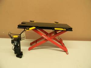 Snap On Tools 18 Scale Mid-Rise Plus Lift EELR338A Like New - AWESOME PIECE - GREAT COLLECTIBLE  DISPLAY - SEE PICTURES