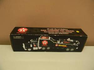 TAYLOR MADE TRUCKS 132 SCALE TEXACO HAVOLINE RACING CAR CARRIER TOY TRUCK WITH OPERATING LIGHTS & REMOVABLE CAR - AWESOME - NEW IN BOX - SEE PICTURES