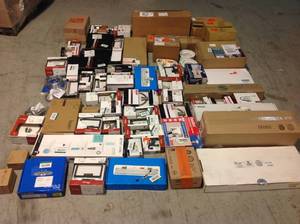 Lot of Different Plumbing Products and Accessories See Pictures customer retirns various conditions