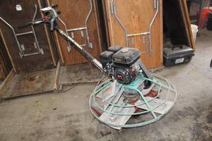 lot 25 image: Whiteman 36 Concrete Finisher