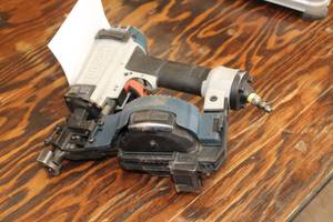 lot 43 image: Bosch Roofing Coil Nailer