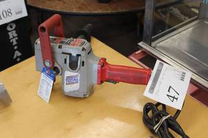 lot 47 image: Milwaukee 1675-1 Hole Hawg Heavy Duty Drill