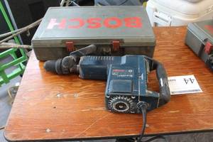 lot 44 image: Bosch 11316EVS SDS-Max Bit Drive, Plastic Case