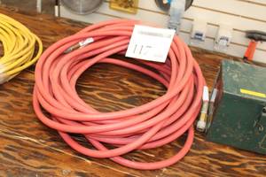 lot 117 image: Lot of (2) Air Hoses