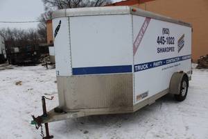 lot 3 image: 2005 Featherlite 12 Single Axle Enclosed Trailer