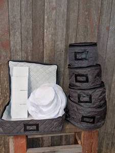 lot 29 image: Quilted China Storage Set