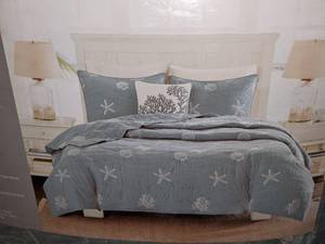 lot 58 image: Harbor House Seaside 100% Cotton 4 Pc. Quilt Set, KingCal King