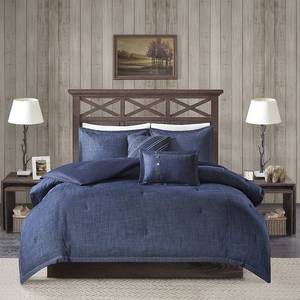 lot 5 image: Woolrich Perry Oversized Denim Blue Comforter Set, King