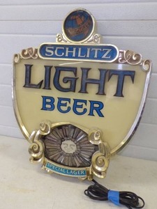 lot 36 image: Vintage 1976 Schlitz Light Beer Light  Tested and Works