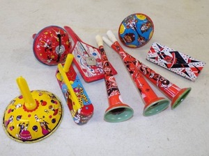 lot 8 image: US Metal Holiday Noise Makers Halloween, New Years, and more