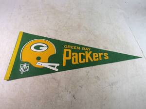 lot 79 image: RARE 1970s Green Bay Packers Pennant Great Condition