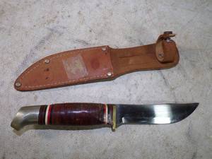 lot 90 image: Awesome Vintage Knife with Sheath in Great Condition