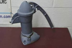 lot 14 image: Antique hand pump