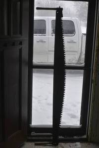 lot 31 image: 2 man crosscut saw