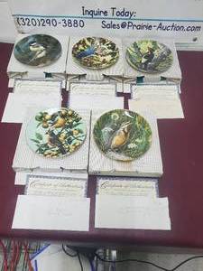 lot 35 image: Bradford Exchange - Exquisite Birds collection