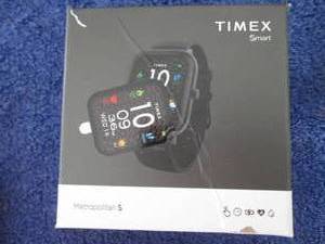 lot 3 image: Timex Metropolitan S 36mm Smartwatc...