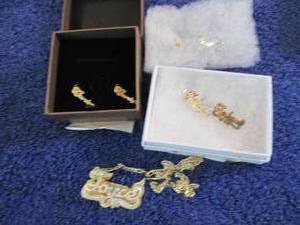 lot 118 image: 4 Assorted Jewelry Pieces...