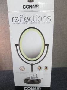 lot 164 image: Conair Oval Double Sided Lighted Mi...