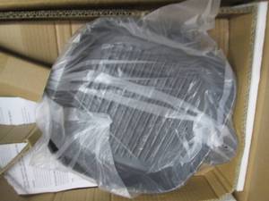 lot 166 image: 11 Pre-seasoned Cast Iron Grill Pa...