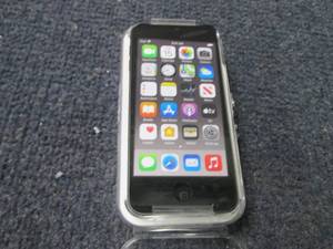 lot 173 image: Apple iPod touch 32GB 7th Generatio...