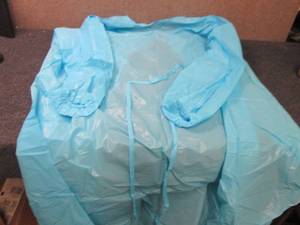 lot 204 image: Case of 80(8-10pks)Blue PEVA Dispos...