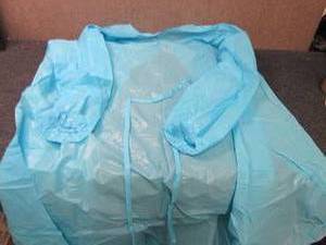 lot 212 image: Case of 80(8-10pks)Blue PEVA Dispos...