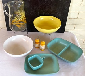 lot 29 image: Vintage Kitchen Ware
