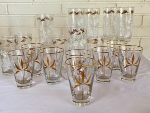lot 25 image: Vintage Drink Ware