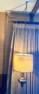 lot 70 image: Vintage Hanging Brass Light