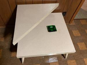 lot 121 image: Retro Two Tiered Corner Table with Green Glass Ashtray