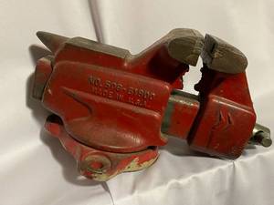 lot 125 image: Craftsman Work Bench Vise