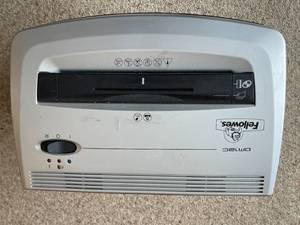 lot 142 image: Fellowes Paper Shredder