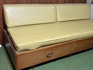 lot 122 image: Vintage Two Drawer Bench or Sofa