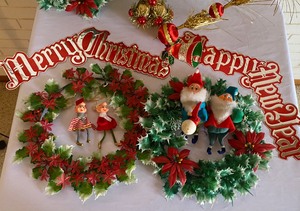 lot 98 image: Retro Christmas Decorations