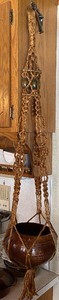 lot 92 image: Vintage Macrame Hanger &  Planter