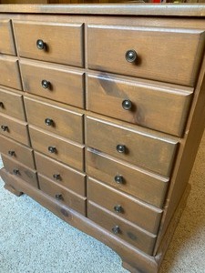 lot 85 image: Petite Vintage Three Drawer Dresser