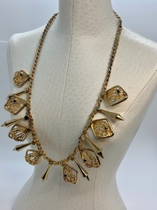 lot 165 image: Beautiful Gold Tone Vintage Necklace