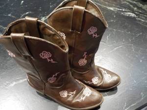 Girls Kspurs size 5 Cowgirl Boots...