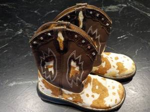 Ladies Cow Print size 6 12 Cowgirl...