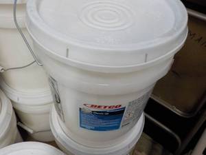 5 Gallon Pail Betco Classic LD Laun...