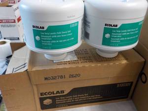 Ecolab 2 - 6 lb. Jugs Low Temp Laun...