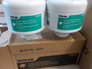 Ecolab 2 - 6 lb. Jugs Low Temp Laun...